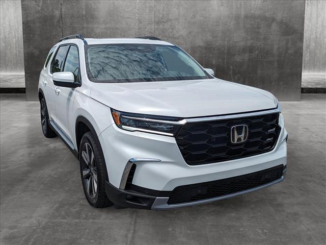 new 2025 Honda Pilot car, priced at $49,050