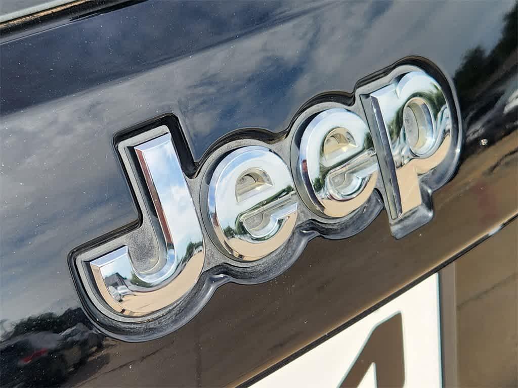 used 2017 Jeep Grand Cherokee car, priced at $21,498