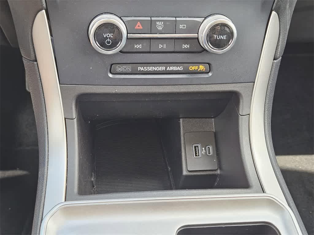 used 2023 Ford Edge car, priced at $22,000
