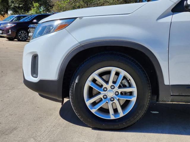 used 2014 Kia Sorento car, priced at $10,498