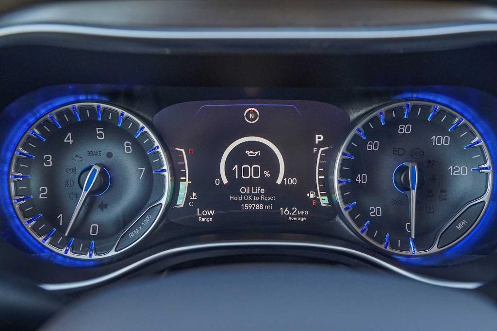 used 2018 Chrysler Pacifica car, priced at $10,178