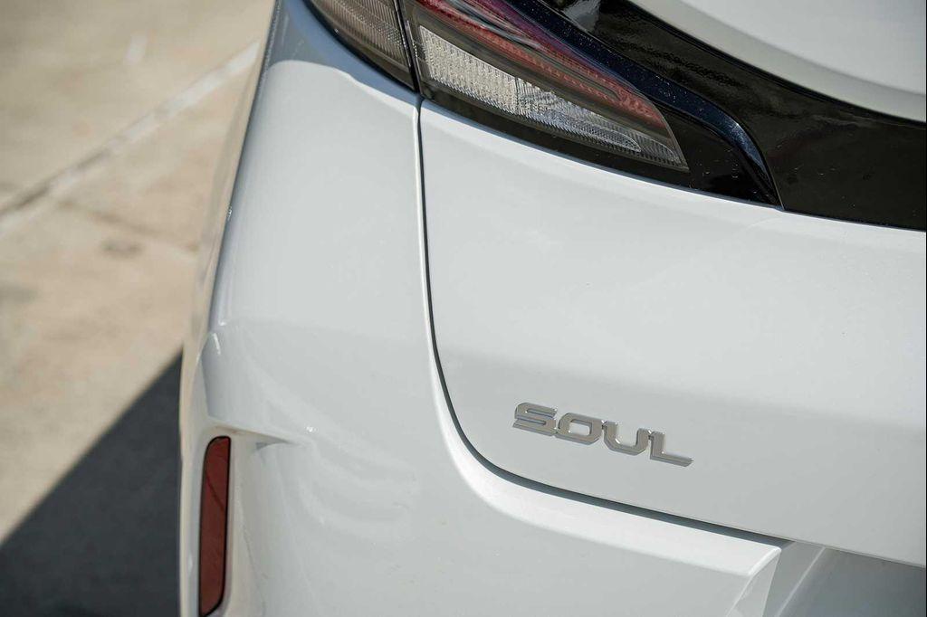 used 2024 Kia Soul car, priced at $17,698