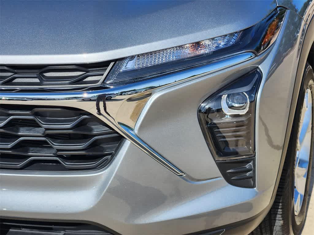 used 2025 Chevrolet Trax car, priced at $21,798