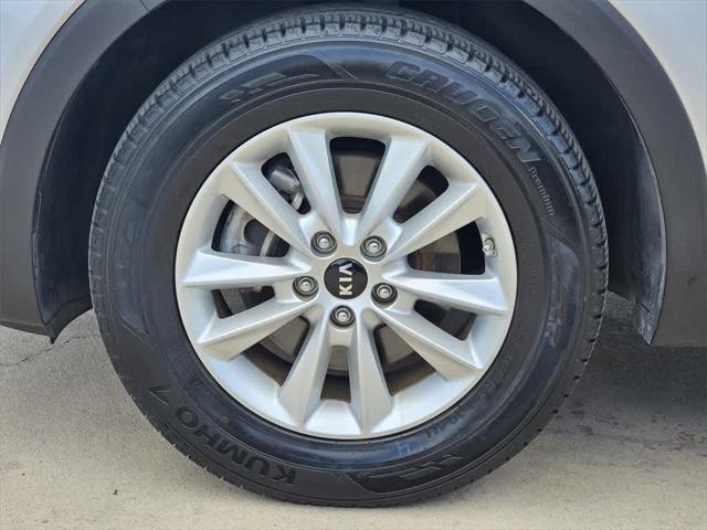 used 2019 Kia Sorento car, priced at $19,253