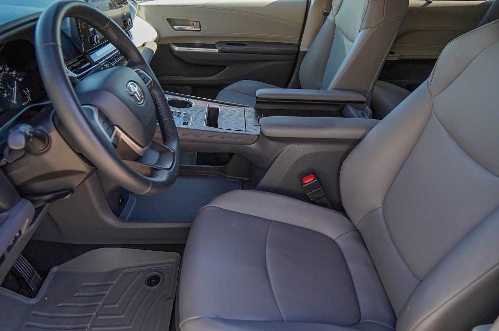 used 2021 Toyota Sienna car, priced at $38,004