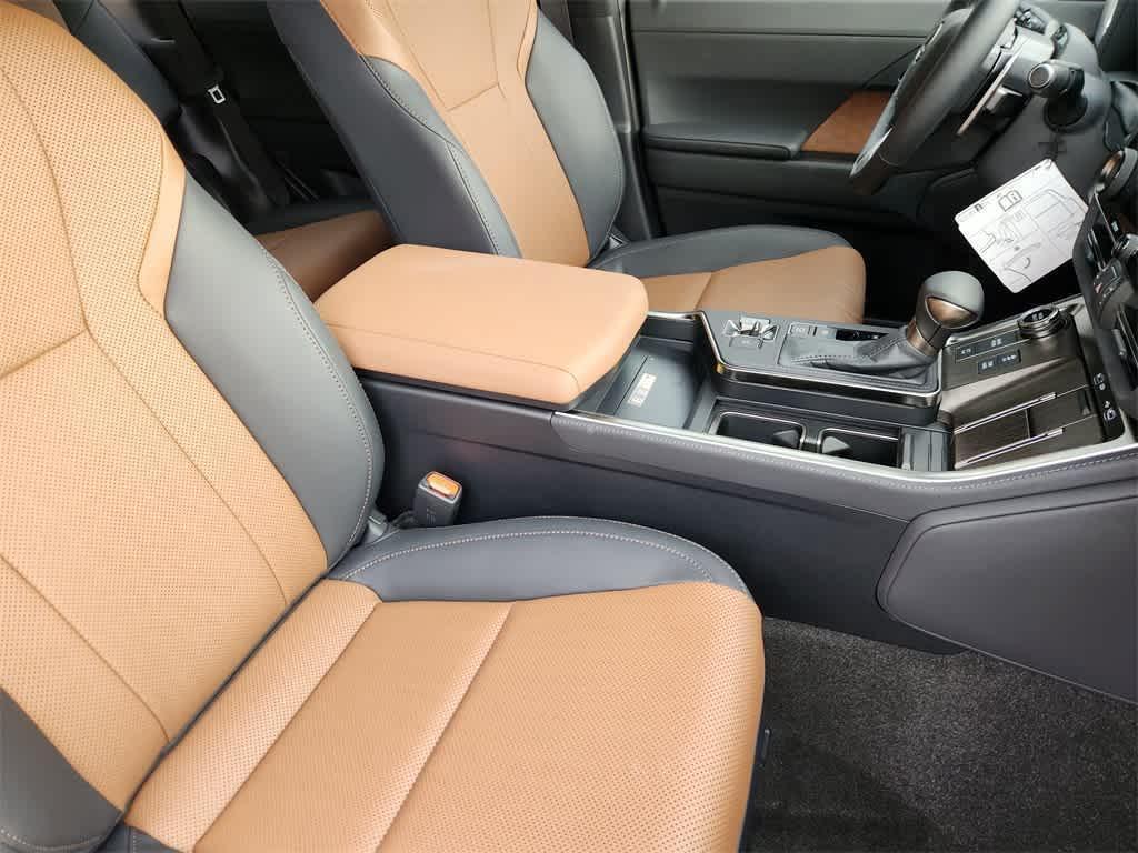 used 2025 Lexus GX 550 car, priced at $82,498