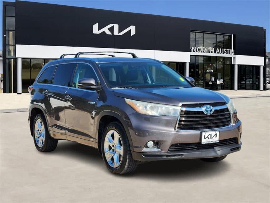 used 2016 Toyota Highlander Hybrid car, priced at $26,798