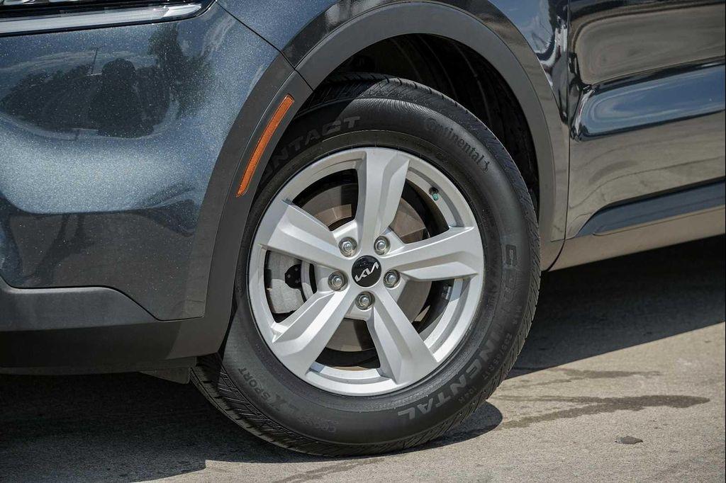 used 2022 Kia Sorento car, priced at $21,698