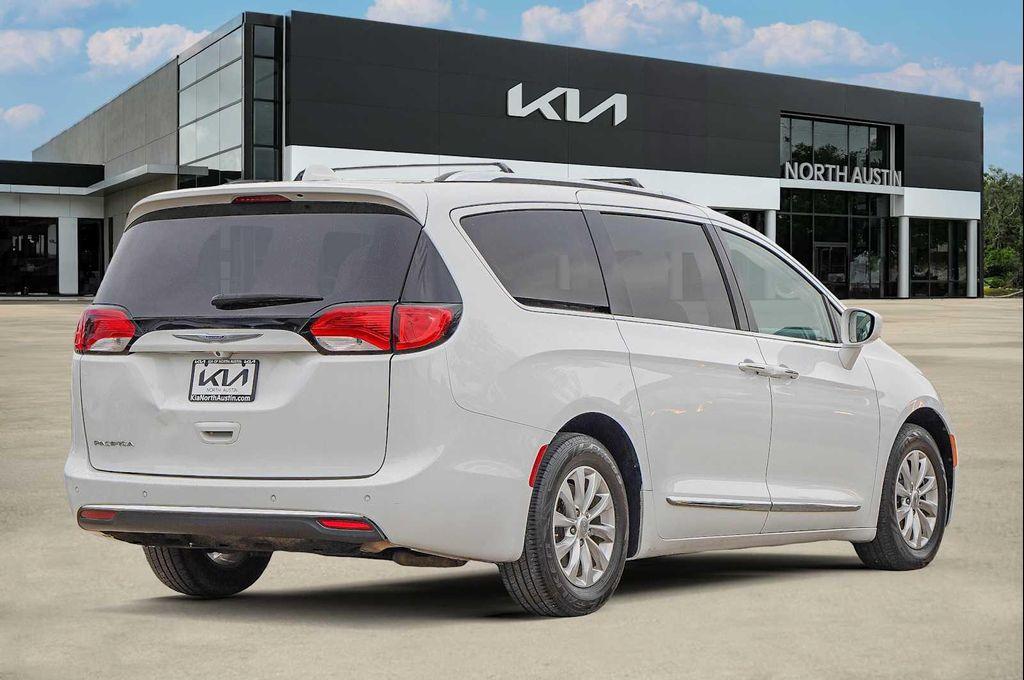 used 2018 Chrysler Pacifica car, priced at $11,598