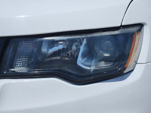 used 2016 Jeep Grand Cherokee car, priced at $15,298