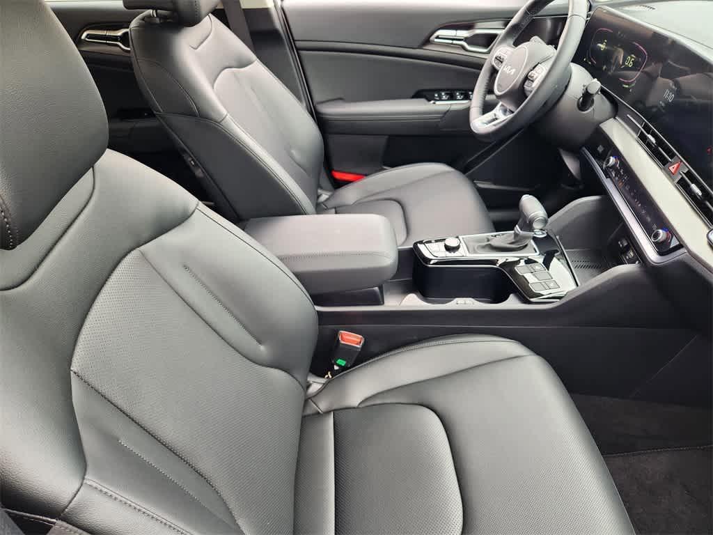 used 2025 Kia Sportage car, priced at $32,264
