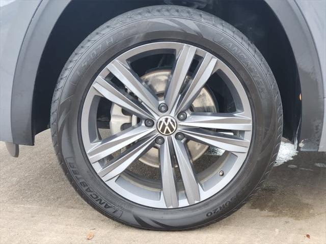 used 2021 Volkswagen Atlas Cross Sport car, priced at $23,298