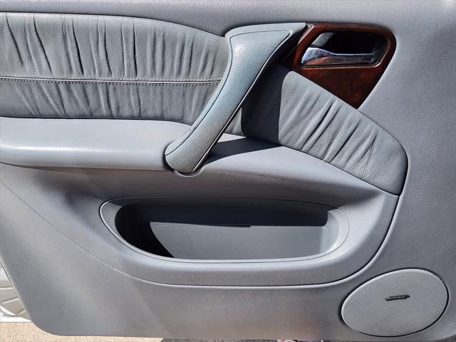 used 2001 Mercedes-Benz M-Class car, priced at $5,000