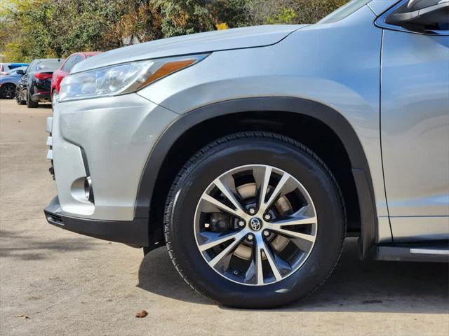 used 2017 Toyota Highlander car, priced at $13,498