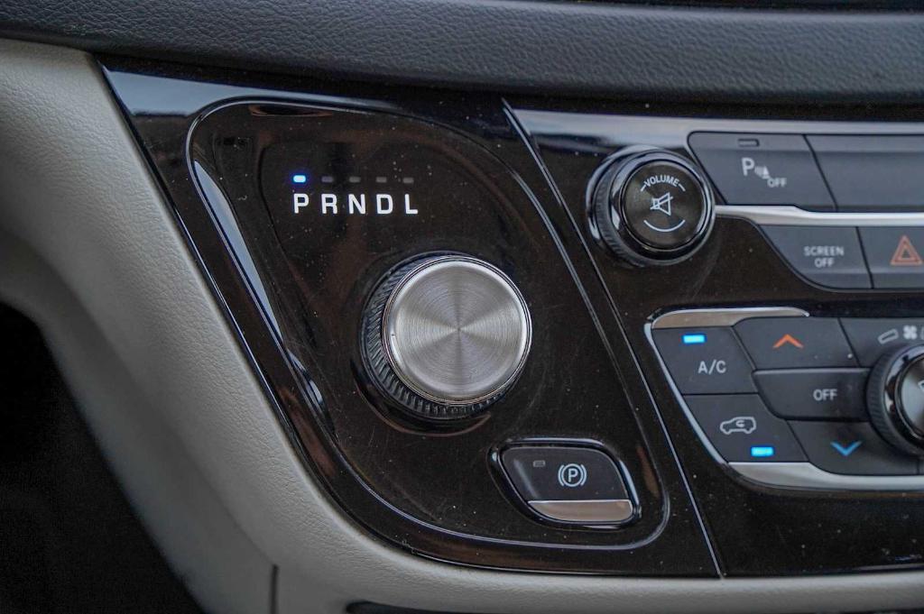used 2017 Chrysler Pacifica car, priced at $12,398