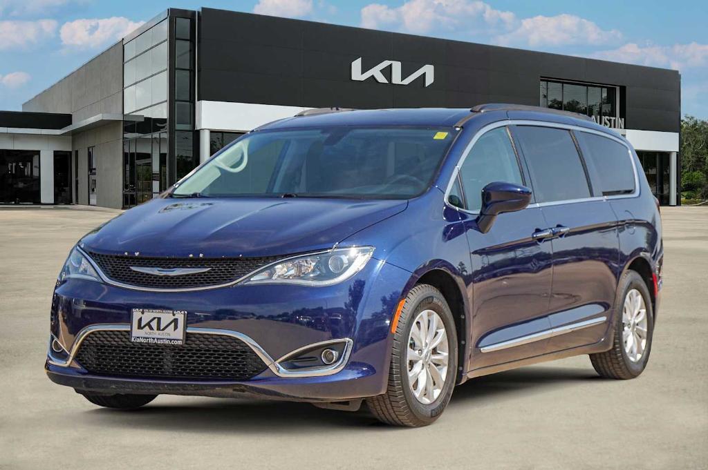 used 2017 Chrysler Pacifica car, priced at $12,398