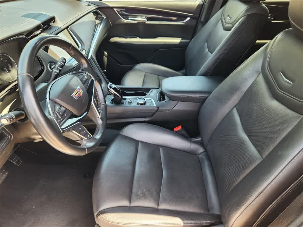 used 2020 Cadillac XT5 car, priced at $27,998