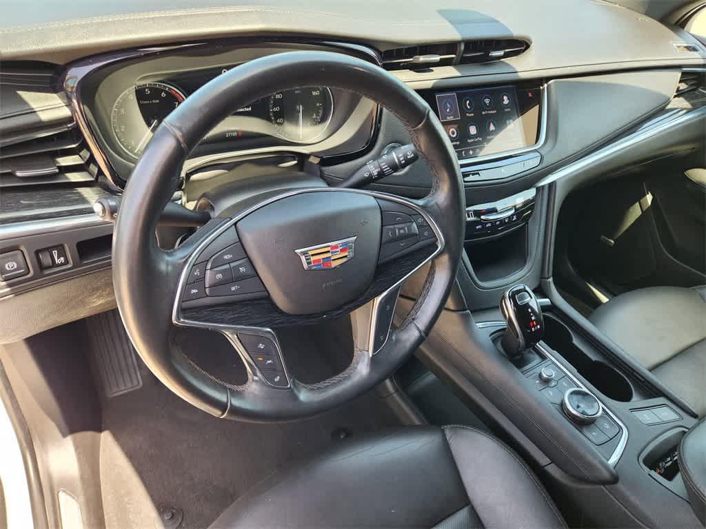 used 2020 Cadillac XT5 car, priced at $27,998