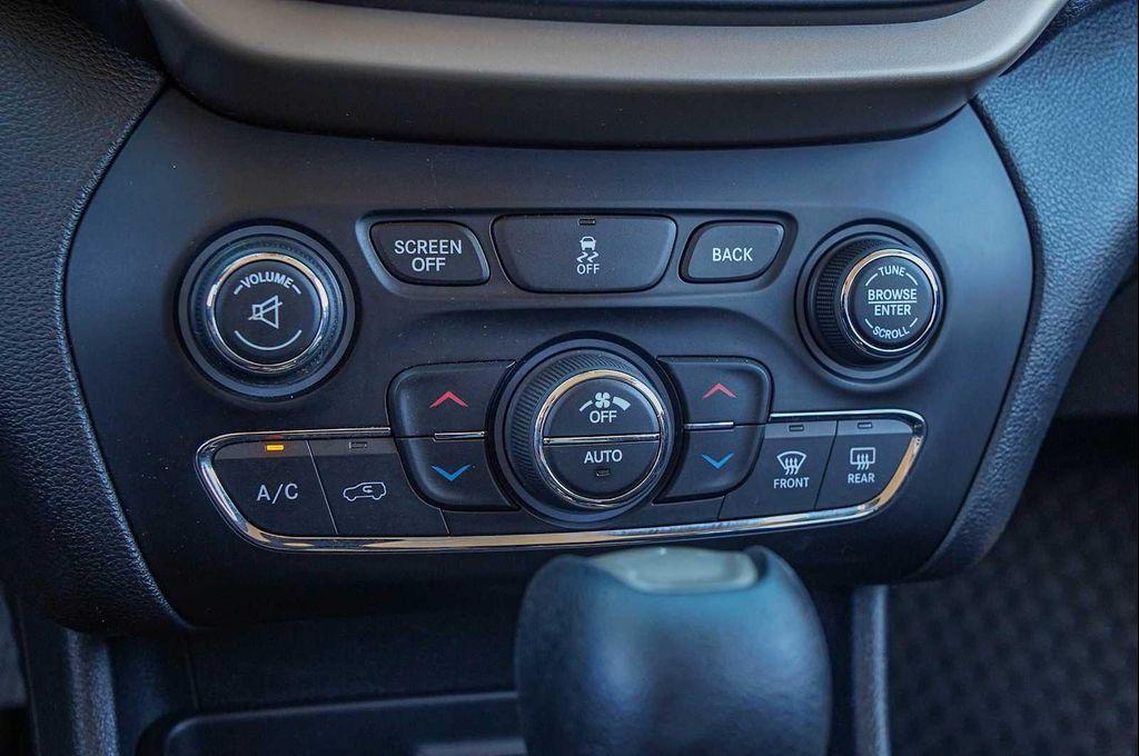 used 2016 Jeep Cherokee car, priced at $7,998