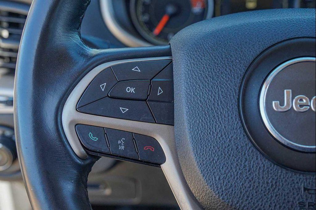 used 2016 Jeep Cherokee car, priced at $7,998