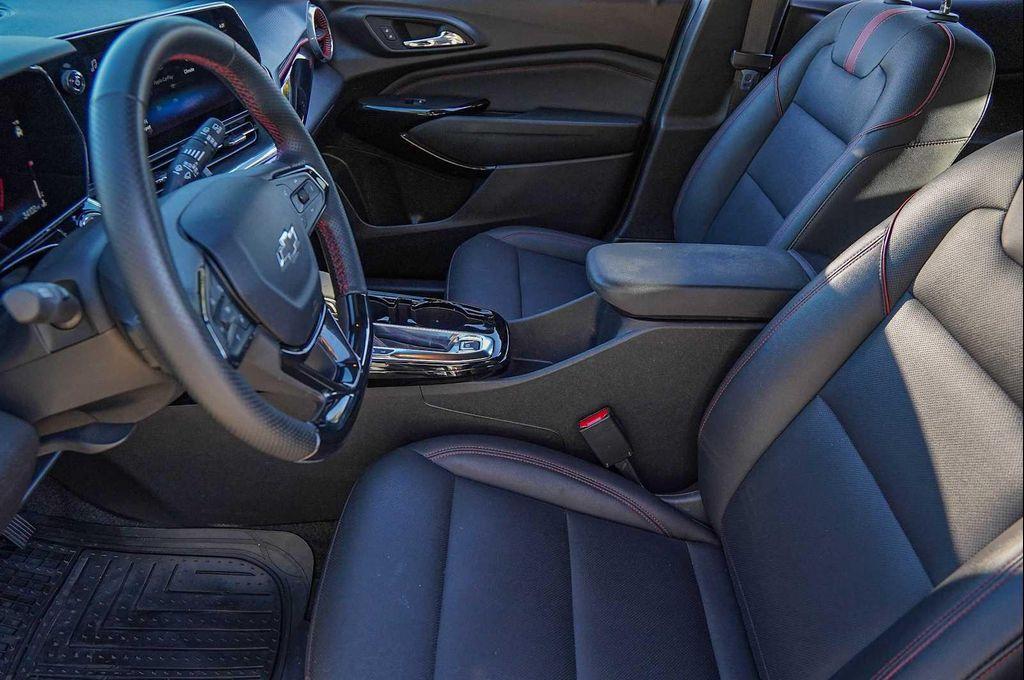 used 2024 Chevrolet Trax car, priced at $22,998