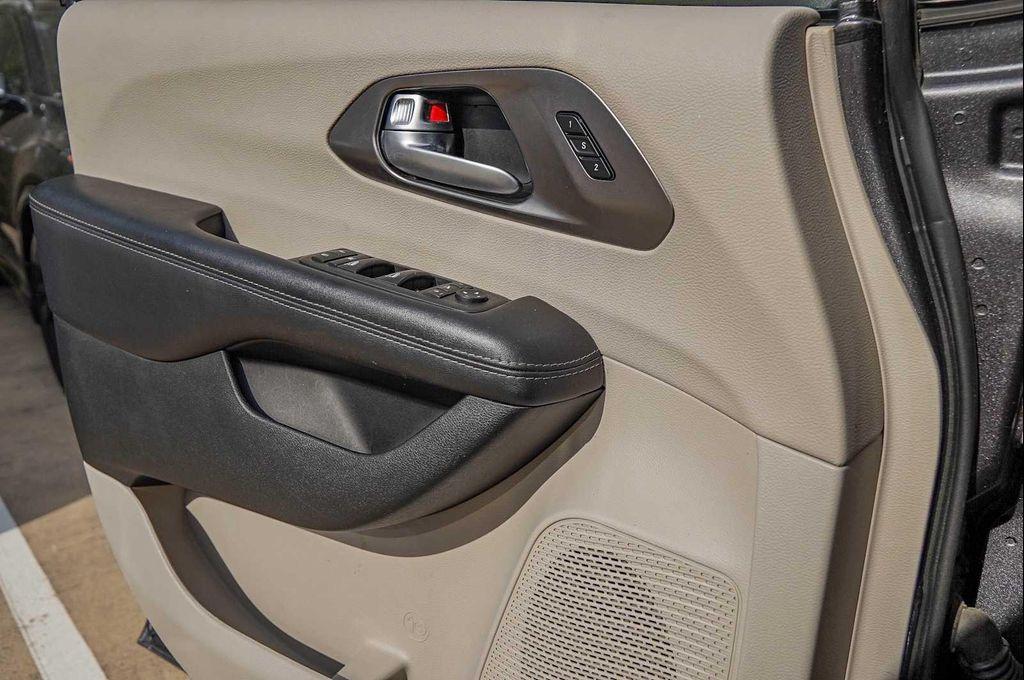 used 2017 Chrysler Pacifica car, priced at $13,198
