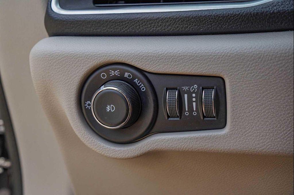 used 2017 Chrysler Pacifica car, priced at $13,198