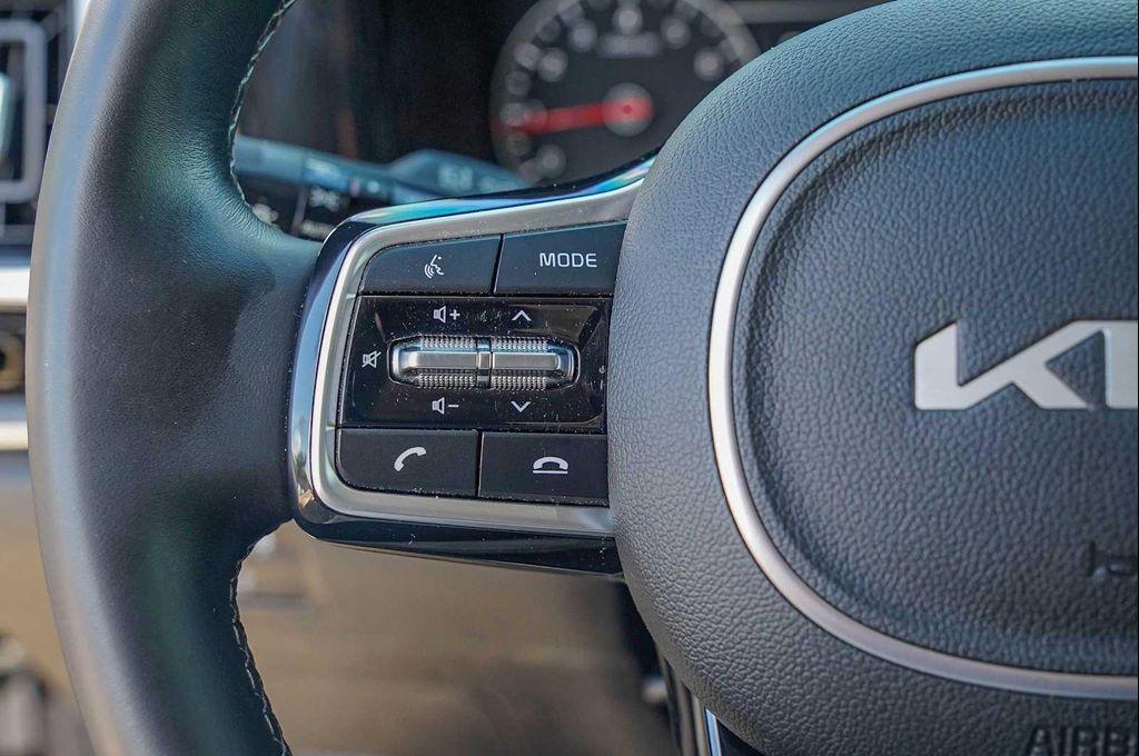 used 2023 Kia Sorento car, priced at $28,498