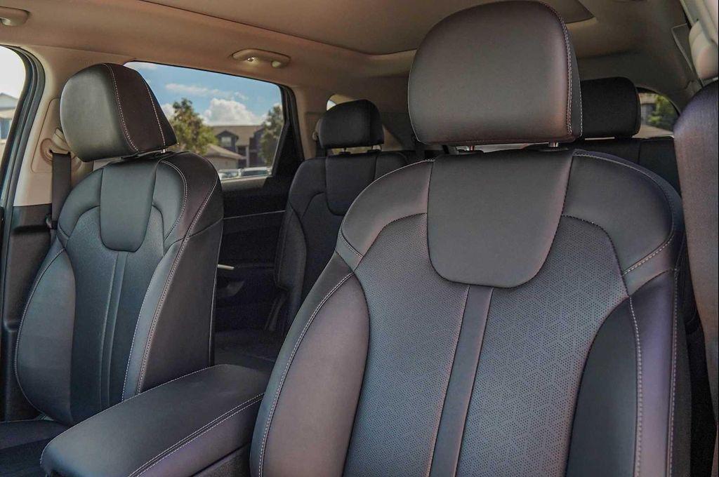 used 2023 Kia Sorento car, priced at $28,498