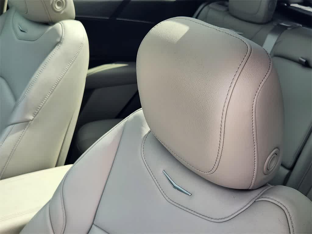 used 2023 Cadillac XT4 car, priced at $27,500