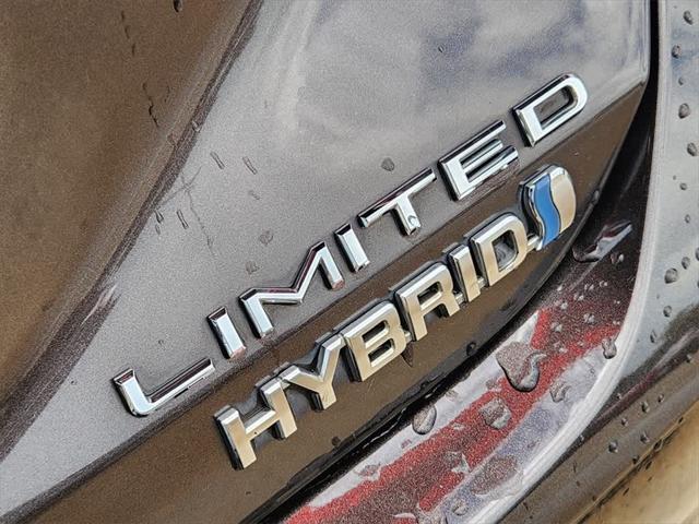 used 2020 Toyota Avalon Hybrid car, priced at $22,298