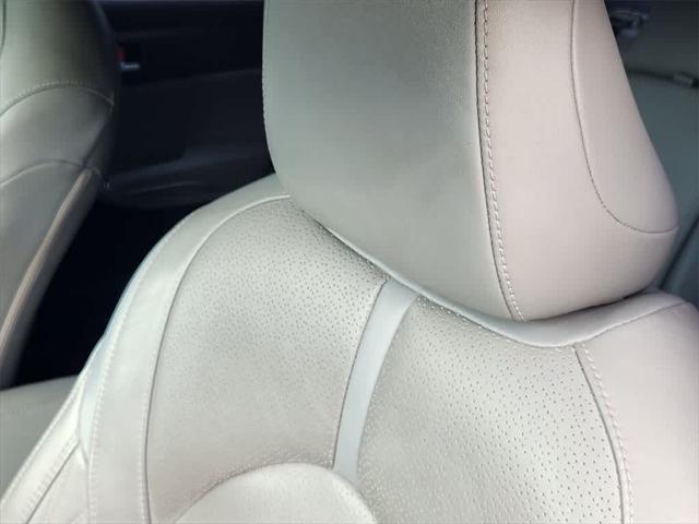 used 2020 Toyota Avalon Hybrid car, priced at $22,298