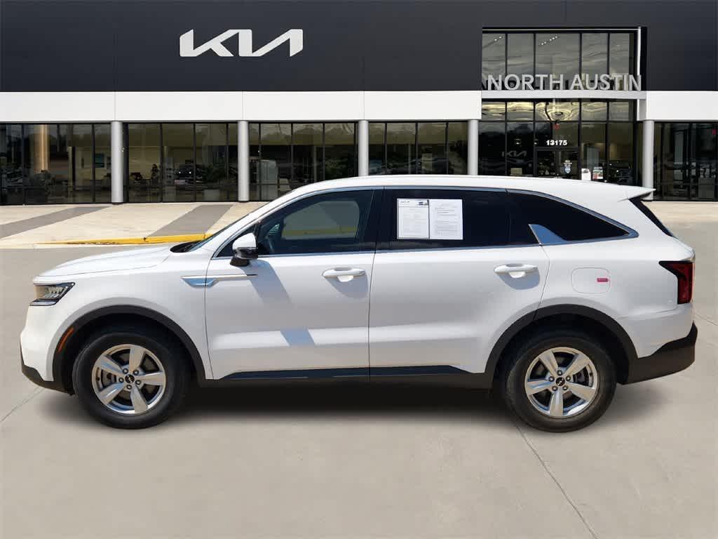 used 2023 Kia Sorento car, priced at $22,924