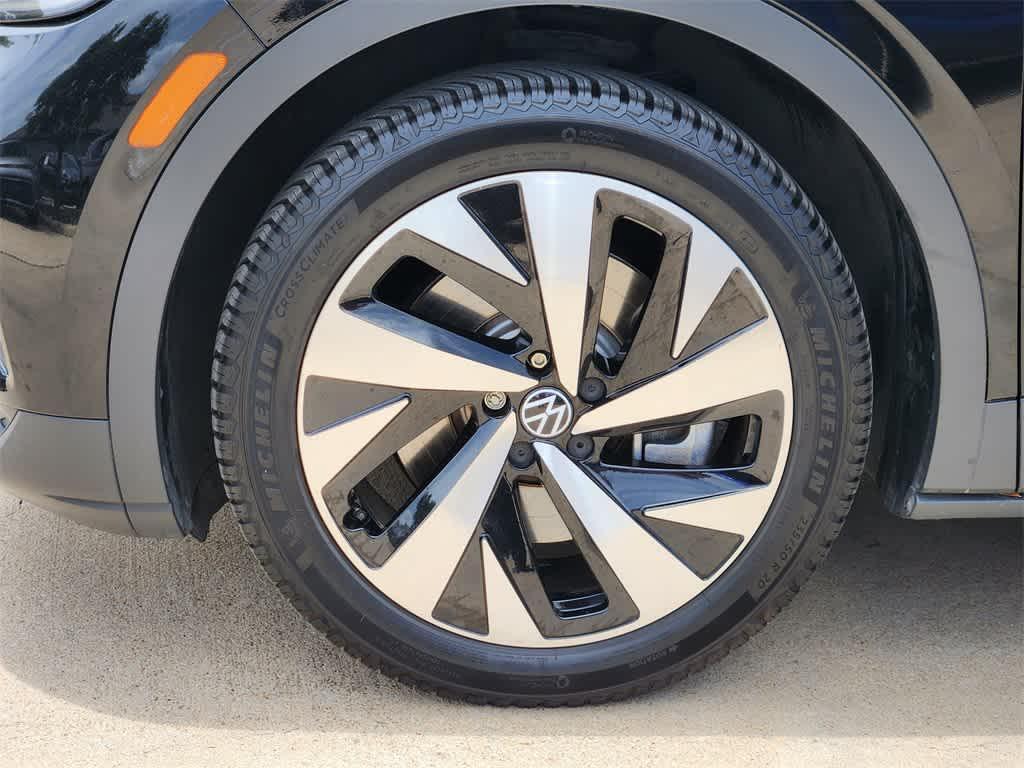 used 2022 Volkswagen ID.4 car, priced at $21,798