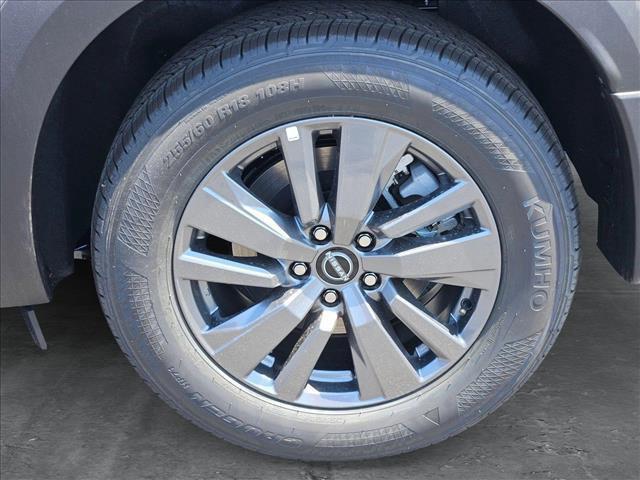 new 2025 Nissan Pathfinder car, priced at $38,084