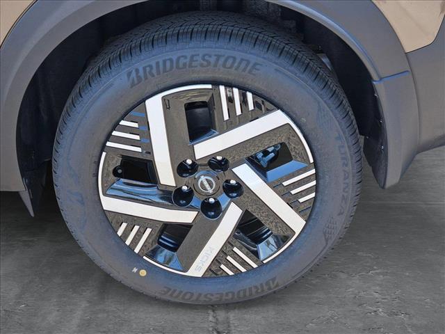 new 2025 Nissan Kicks car, priced at $23,707