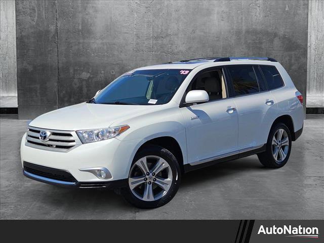 used 2013 Toyota Highlander car, priced at $10,928