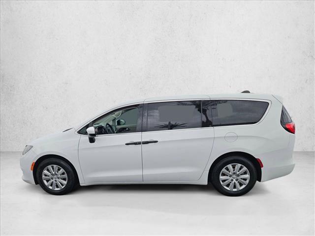 used 2018 Chrysler Pacifica car, priced at $14,992
