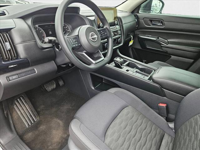 new 2025 Nissan Pathfinder car, priced at $35,263