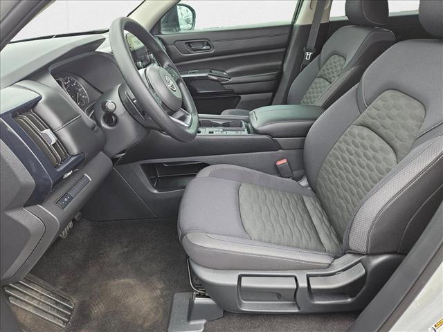 new 2025 Nissan Pathfinder car, priced at $35,263