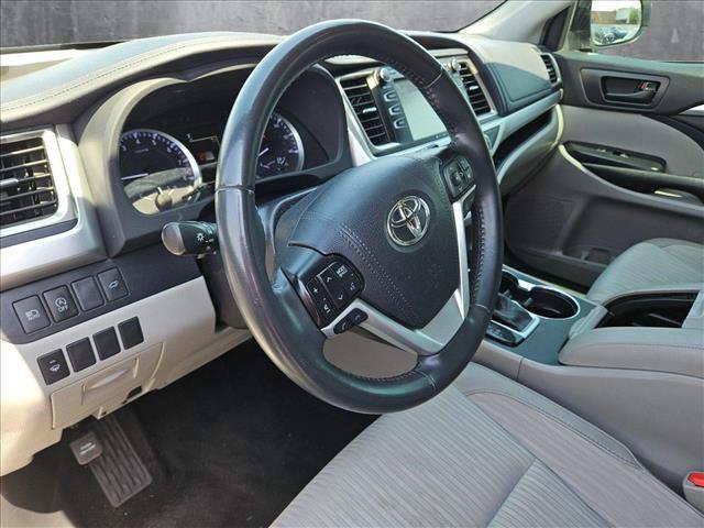 used 2019 Toyota Highlander car, priced at $23,925