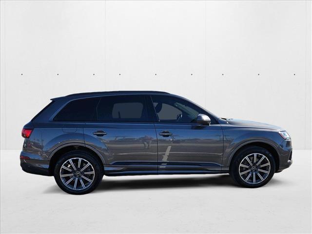used 2022 Audi Q7 car, priced at $28,800