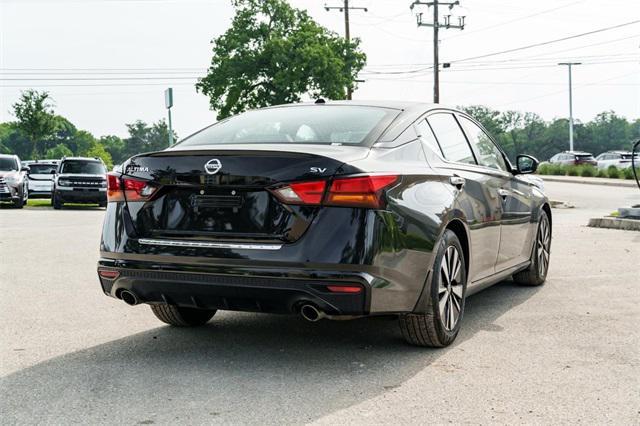 used 2022 Nissan Altima car, priced at $18,999