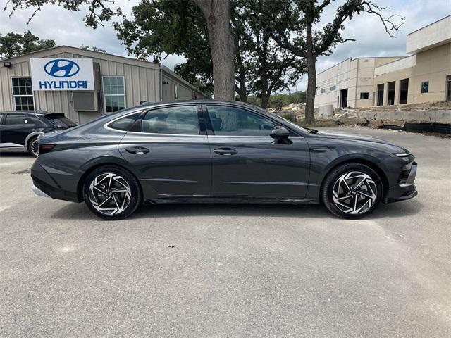 new 2024 Hyundai Sonata car, priced at $30,555