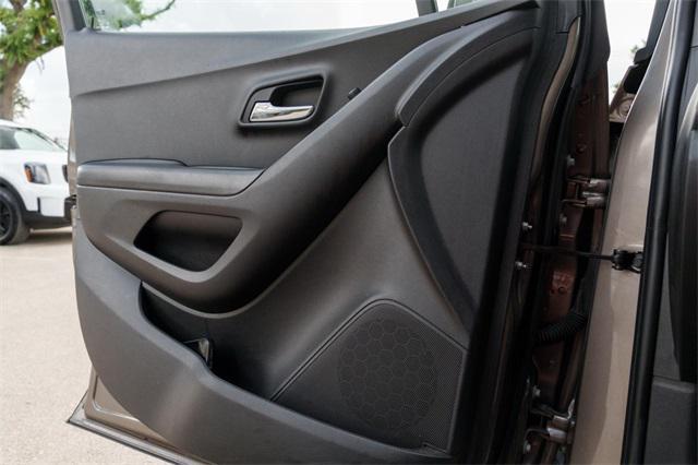used 2022 Chevrolet Trax car, priced at $16,990