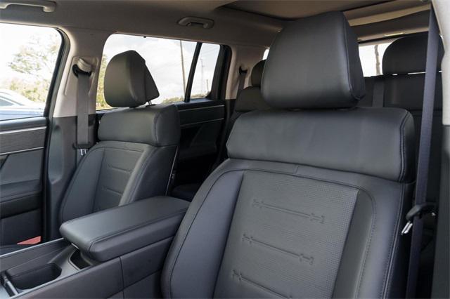 new 2025 Hyundai Santa Fe car, priced at $43,324