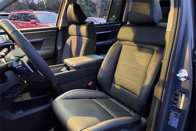 new 2025 Hyundai Santa Fe car, priced at $45,696