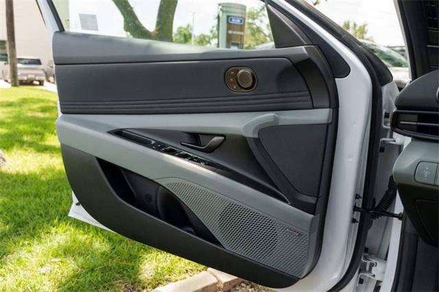 new 2025 Hyundai Elantra car, priced at $29,126