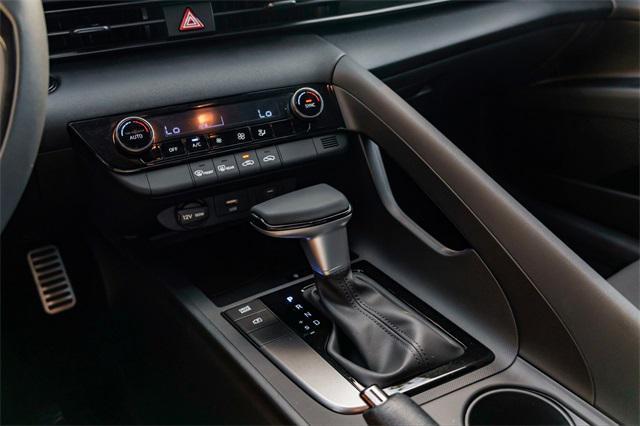 new 2025 Hyundai Elantra car, priced at $23,233