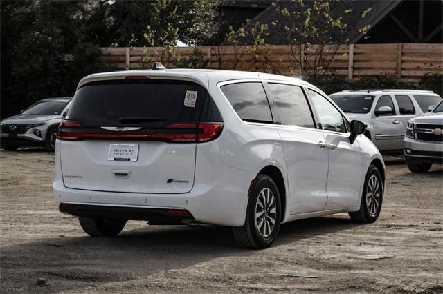 used 2024 Chrysler Pacifica Hybrid car, priced at $38,500